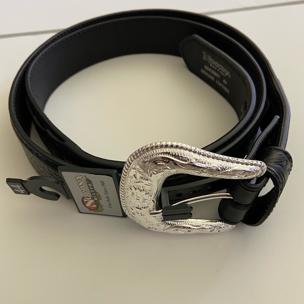Nacona men’s western belt and buckle size 44 NWT